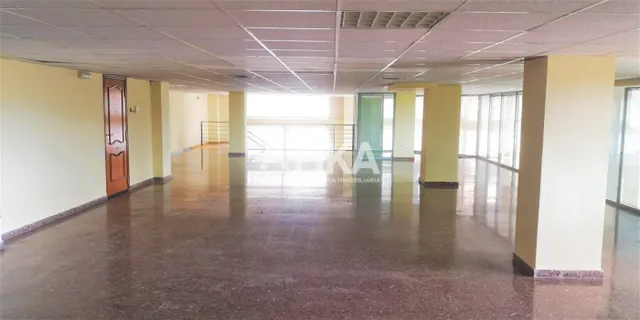 Local comercial 441m² en venta - Sant Josep — 10