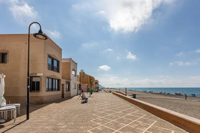 ATENCION PONEMOS A LA VENTA EL PRIVILEGIO DE VIVIR EN PRIMERÍSIMA LÍNEA DE PLAYA. ¡EN CABO DE GATA! — 31