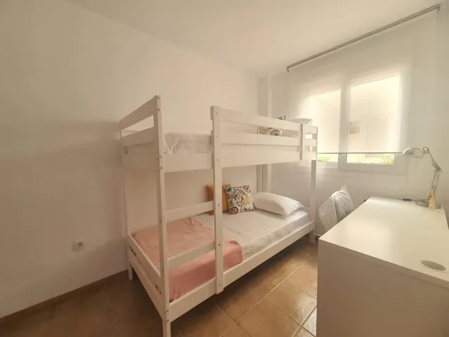 VIVIENDA TOTALMENTE AMUEBLADA CON PATIO INTERIOR — 25