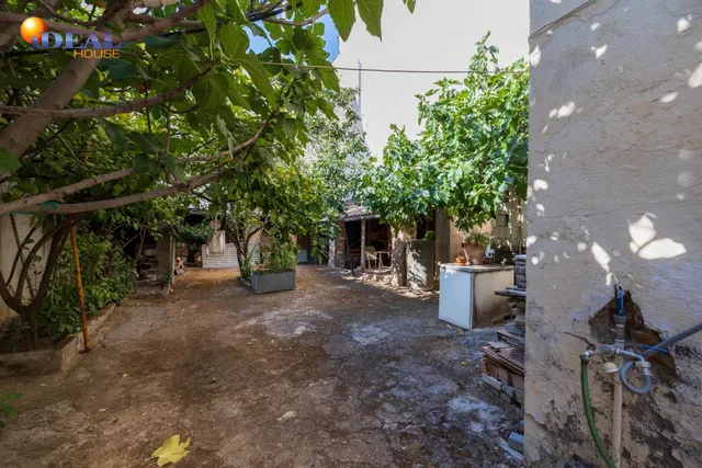 Atención promotores. Casa para derribar y hacer bloque de hasta 720 m2 de obra en Maracena centro — 8