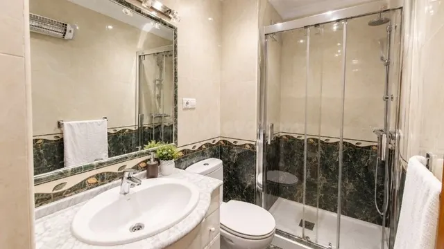 Amplio y precioso  piso de 4 dormitorios en alquiler  en camino de suárez — 9
