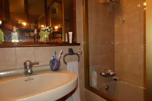 VENTA DE PISO + LOCAL — 19