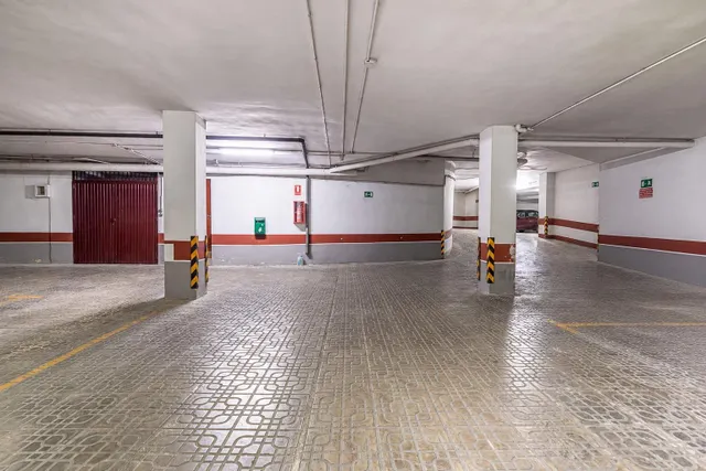 PLAZA DE GARAJE JUNTO A RECOGIDAS — 6