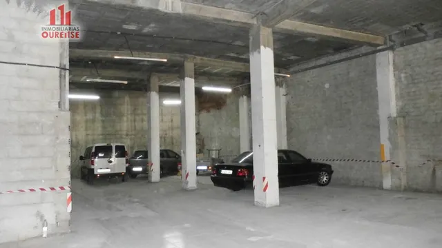 AMPLIO LOCAL COMERCIAL EN EL VEINTIUNO — 15