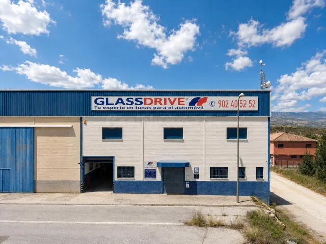 Nave industrial en venta en Dúrcal Situada en una zona estra
