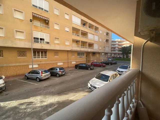 Apartamento de 3 dormitorios con garaje y orientación sureste — 23