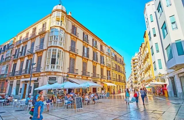 Exclusiva oficina de 153 m2 en pleno centro histórico de málaga, junto a la Catedral — 49
