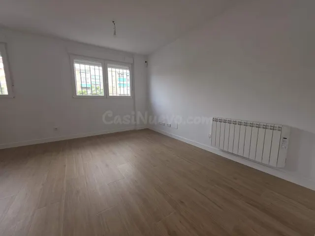 Piso en Venta en Coslada - Valleaguado, Ideal para Entrar a  - foto 4