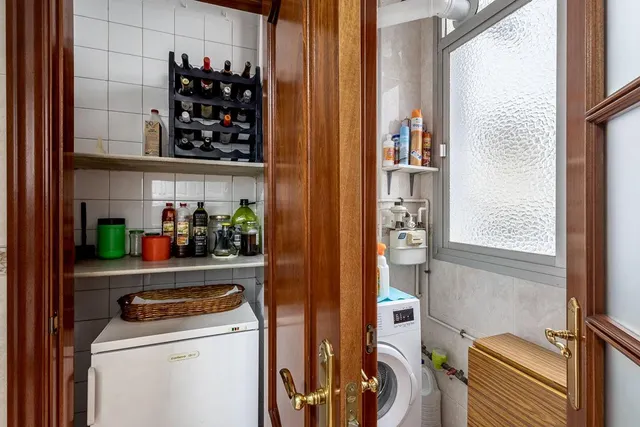 Piso señorial de 182 m2 en Avenida Madrid: amplitud, luz y posibilidades infinitas con garaje opcional. — 19