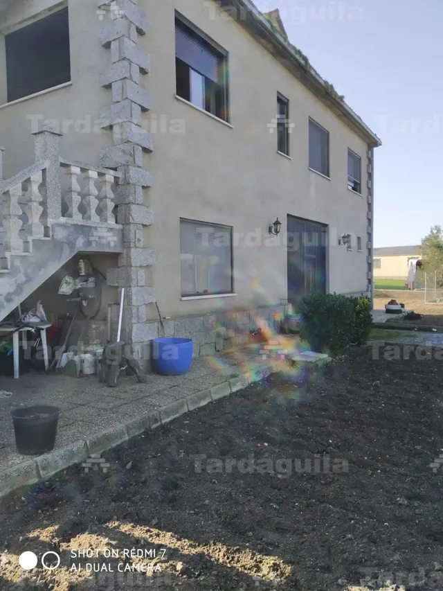 CHALET INDIVIDUAL CON PARCELA DE 1300 METROS EN PARADA DE ARRIBA — 2