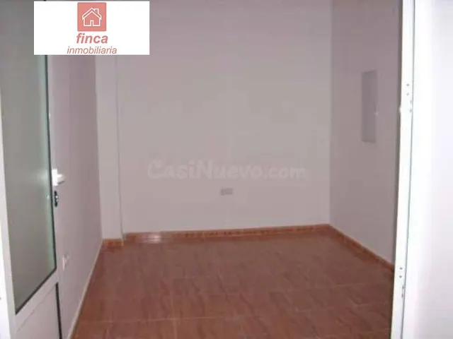 MONTIJO, ALQUILER LOCAL COMERCIAL, CON REJA DE SEGURIDAD, AI - foto 4