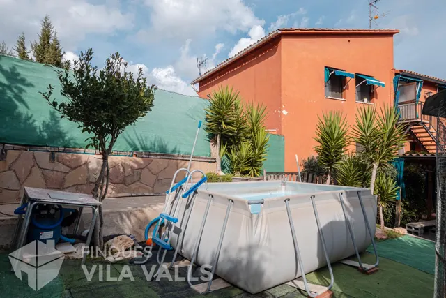 Piso con jardín, terraza y vistas a la montaña — 37