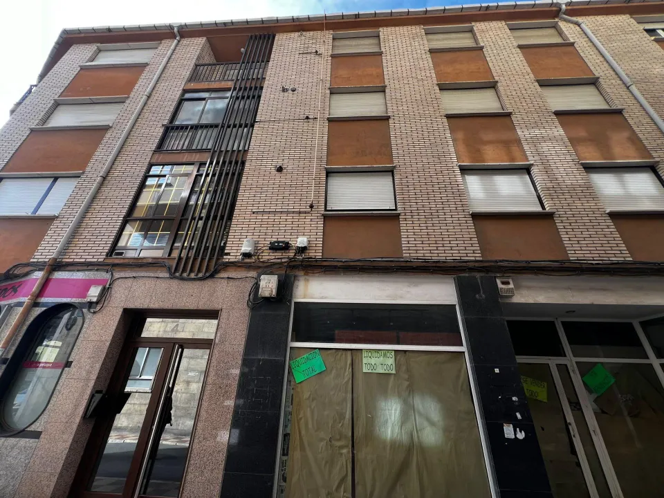 PISO A 5 MINUTOS DEL CENTRO DE BEMBIBRE