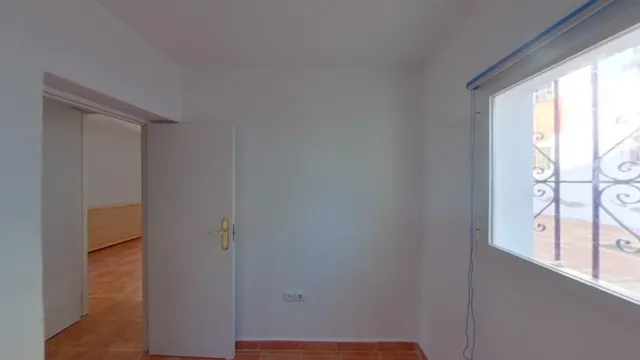 Venta de Vivienda en Marbella, Málaga. Activo Inmobiliario Sin Posesión / Alquilada / No se Puede Visitar. — 12