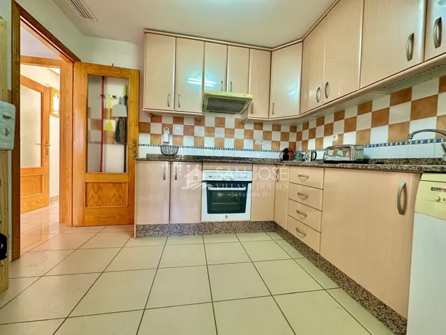 INMOBILIARIA SAN JOSE VENDE BONITO BAJO A ESCASOS 2 MINUTOS DE LA PLAYA DE MUCHAVISTA-EL CAMPELLO — 9