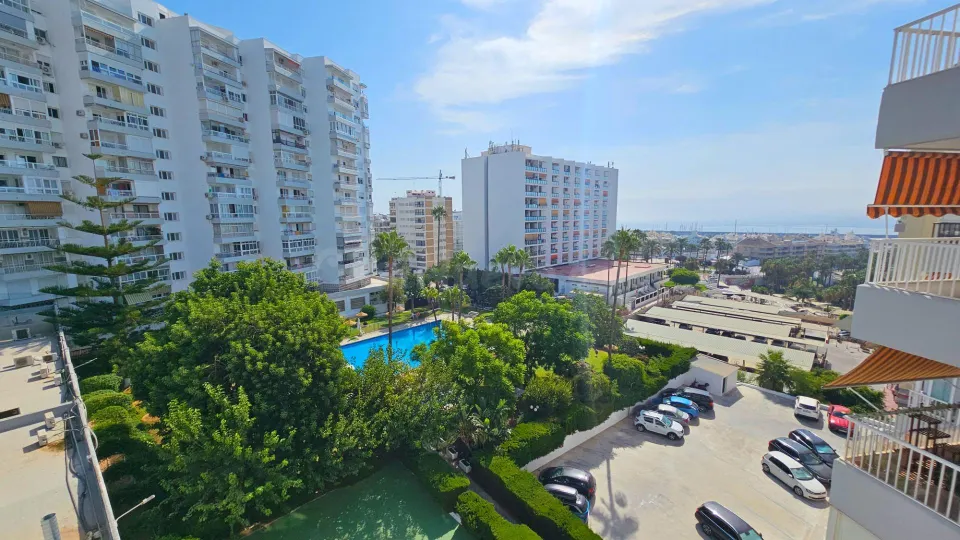 APARTAMENTO DE 2 DORMITORIOS A 100 MTS DE LA PLAYA EN BENALMÁDENA