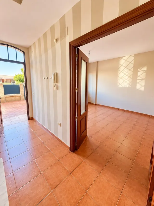 Piso 4 habitaciones 136m² en venta - Arco norte - Avda España — 29