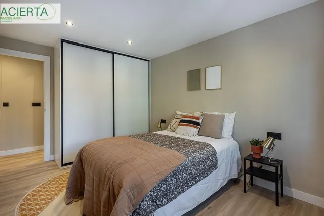 PISO REFORMADO JUNTO AVENIDA CADIZ — 18
