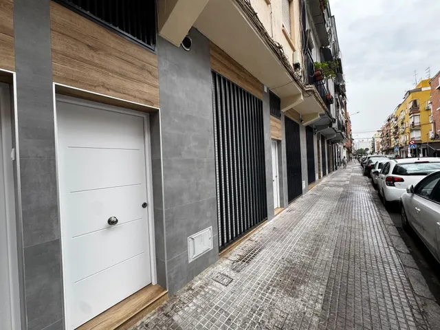 ACOGEDOR Y ESPACIOSO PISO EN  RUIZ TAFUR, CORDOBA CAPITAL. — 16