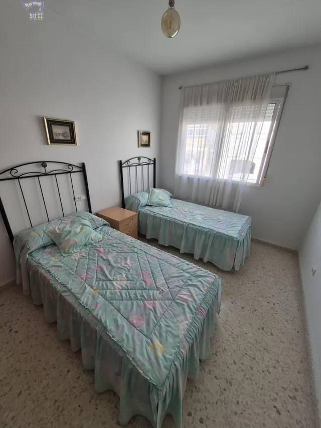 SE VENDE PISO POR LA ZONA CENTRO — 14