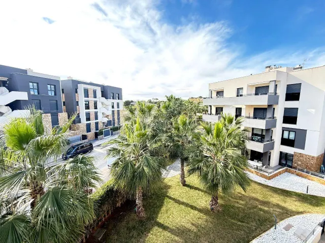 APARTAMENTO MODERNO Y ELEGANTE · Balcón orientado al sur | O