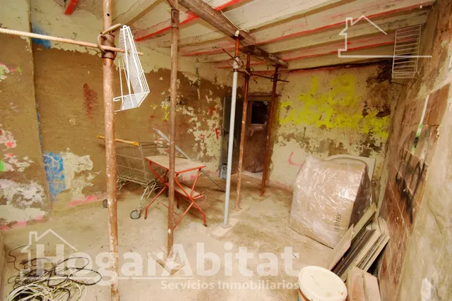 ¡GRAN OPORTUNIDAD! DOS CASAS CON TERRAZA Y BALCÓN — 36
