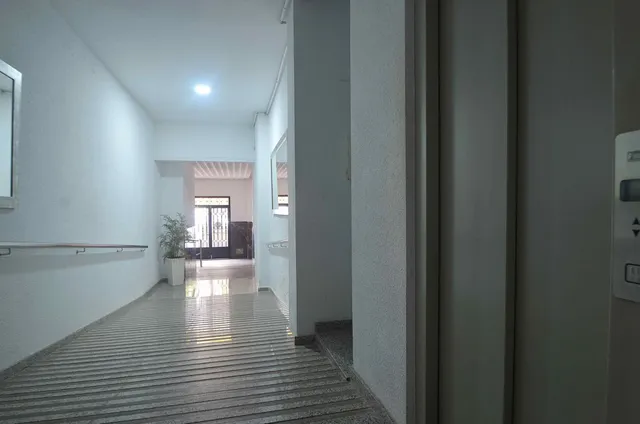 Piso de 4 dormitorios en venta en calle Doctor Carracido. — 28