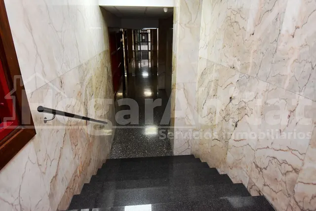 DESPACHO CON 3 ESTANCIAS CERCA DEL PARQUE RIBALTA — 40