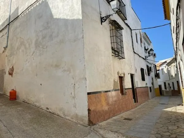 Venta de Chalet Adosado en Baena - Córdoba