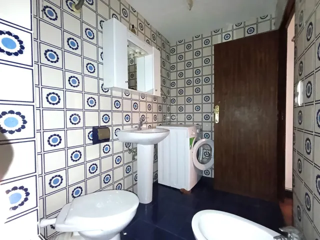 Piso de 59m2 con PLAZA DE GARAJE. Distribuido en tres dormitorios, salón, cocina y baño — 8