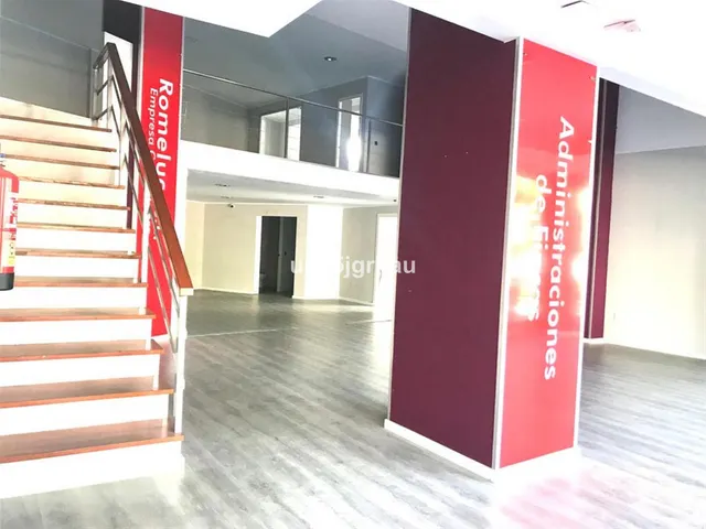 Local comercial 400m² en venta - Costa Del Sol — 6