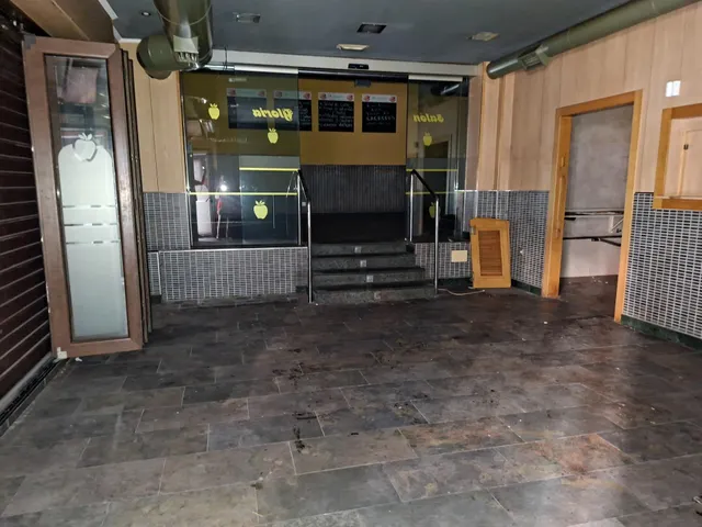 Se vende local comercial céntrico en Oviedo — 15