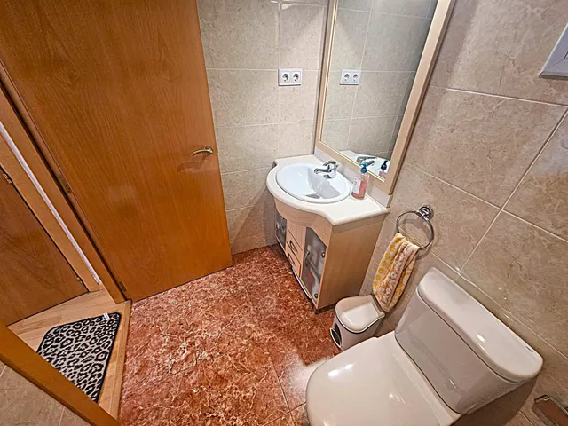 Moderno Apartamento Seminuevo en Balafia, Lleida — 14
