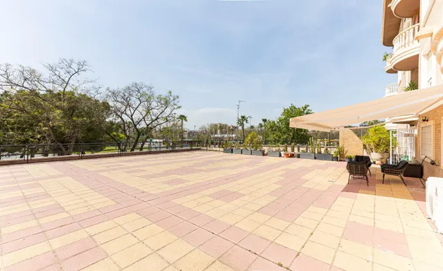 Alquiler vivienda en Juan Carlos I- Avenida Infanta Cristina. — 27