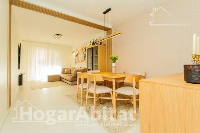 ¡CERCA DE LA PLAYA! PRECIOSO, REFORMADO CON PISCINA, TERRAZA Y GARAJE — 25