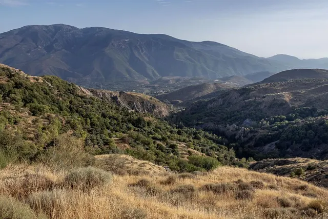 Terreno en Venta en la Alpujarra, Cañar: Oportunidad Única en Entorno Rural Encantador — 5