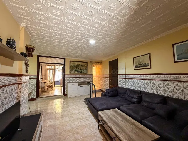 430 M2 CONSTRUIDOS Y UN POTENCIAL EXTRAORDINARIO: CREA TU CA - foto 4