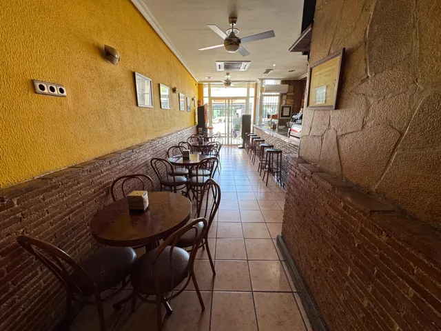 Se vende bar en funcionamiento – 58 m2 – Excelente ubicación frente a centro de salud — 8