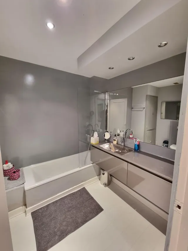 Impresionante Apartamento de Diseño Alquiler Temporada hasta 8 meses Paseo Marítimo primera línea de mar — 22