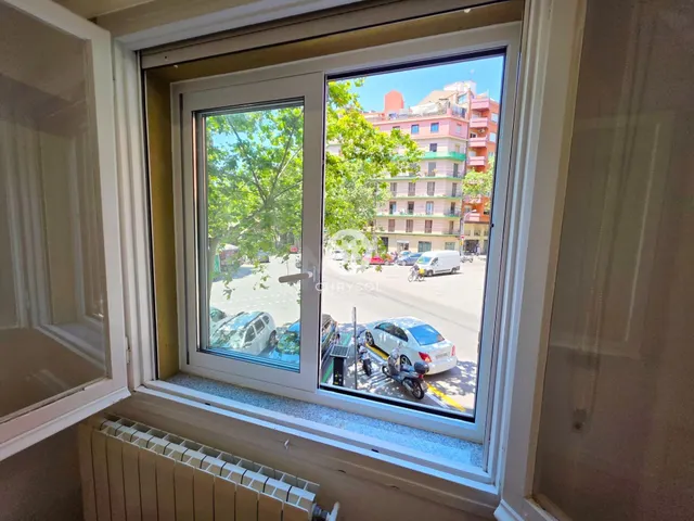 Fantástica vivienda reformada situada en calle Córcega con Nápoles. — 4
