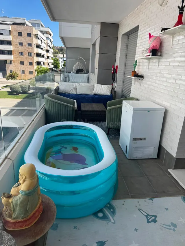 Seminuevo apartamento en la urbanización guadaiza — 11