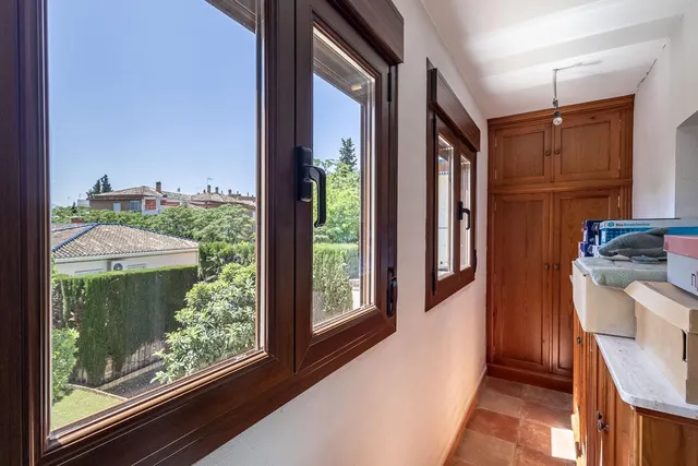 Chalet Exclusivo en Camino Bajo de Huétor — 26