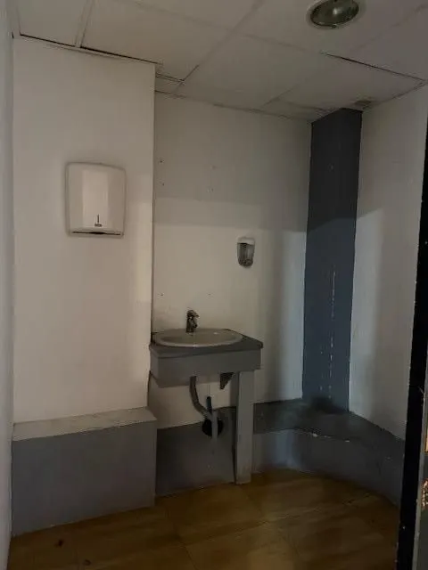 JUNTO PLAZA DE SAN JUAN ALQUILER LOCAL COMERCIAL — 12