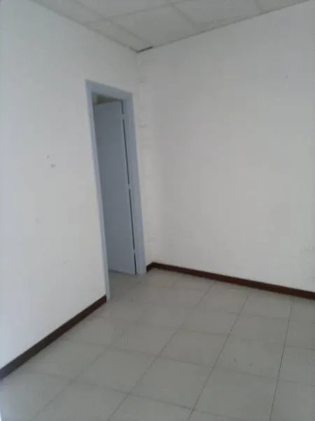 BAJO COMERCIAL 160M2 EN SANTIAGO — 2