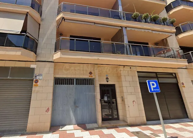 Se vende piso OKUPA en Algemesí (Valencia) - foto 3