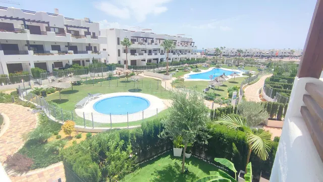 Apartamento de 2 dormitorios totalmente amueblado en Mar de 