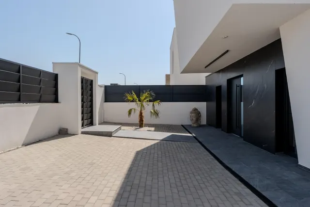 Exclusivo Chalet con Piscina en El Bosque — 7