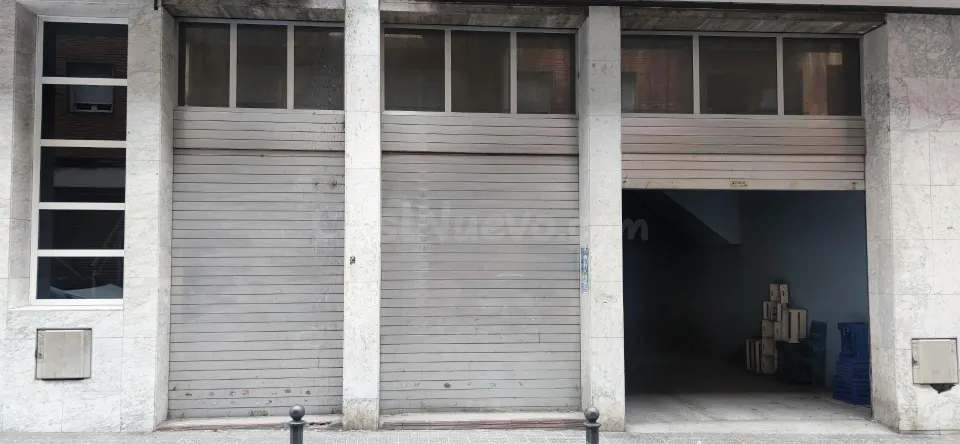 LOCAL COMERCIAL EN PLAZA CATALUÑA