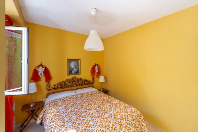 CHALET INDEPENDIENTE CON PISCINA PRIVADA, JARDÍN Y GARAJE EN MONACHIL — 28