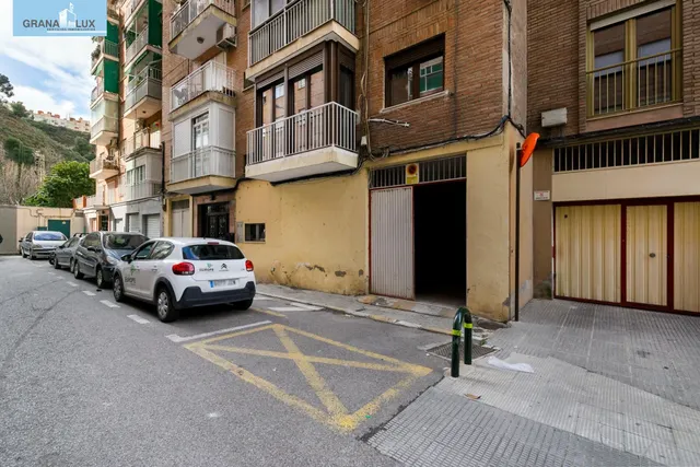 Local Comercial con 254 metros cuadrados junto a Carretera de la Sierra. — 11